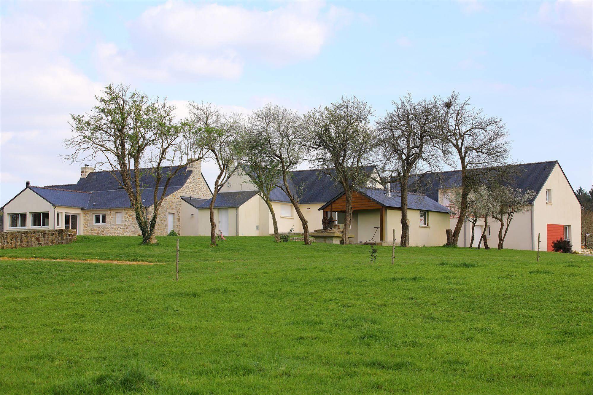 La Ferme De Vur Ven Apartment Saint-Evarzec Exterior photo
